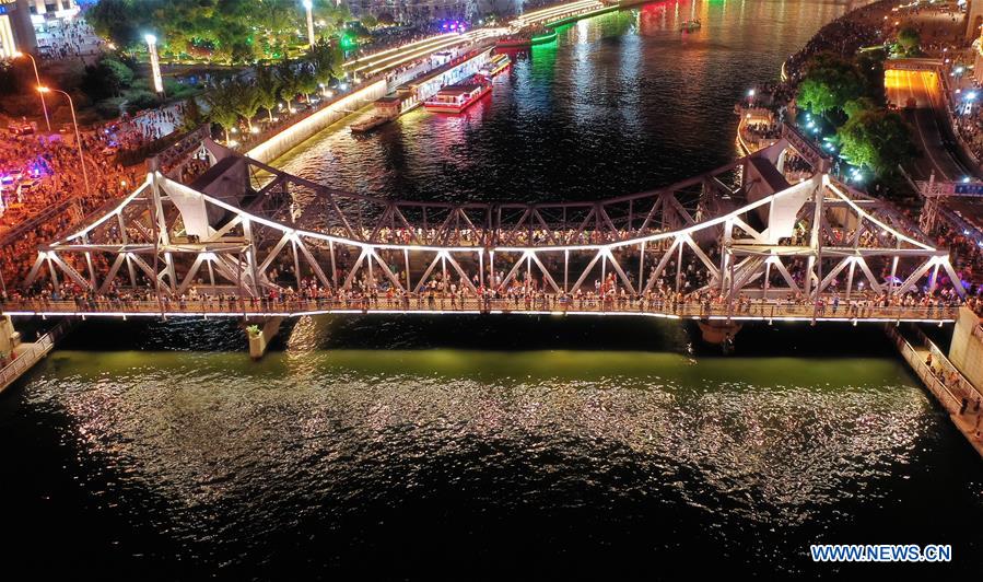 Chine : le pont Jiefang à Tianjin