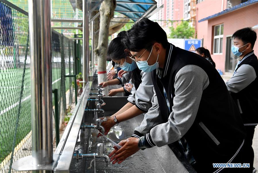 Chine : reprise des cours dans les coll&egrave;ges et les lyc&eacute;es &agrave; Xi'an