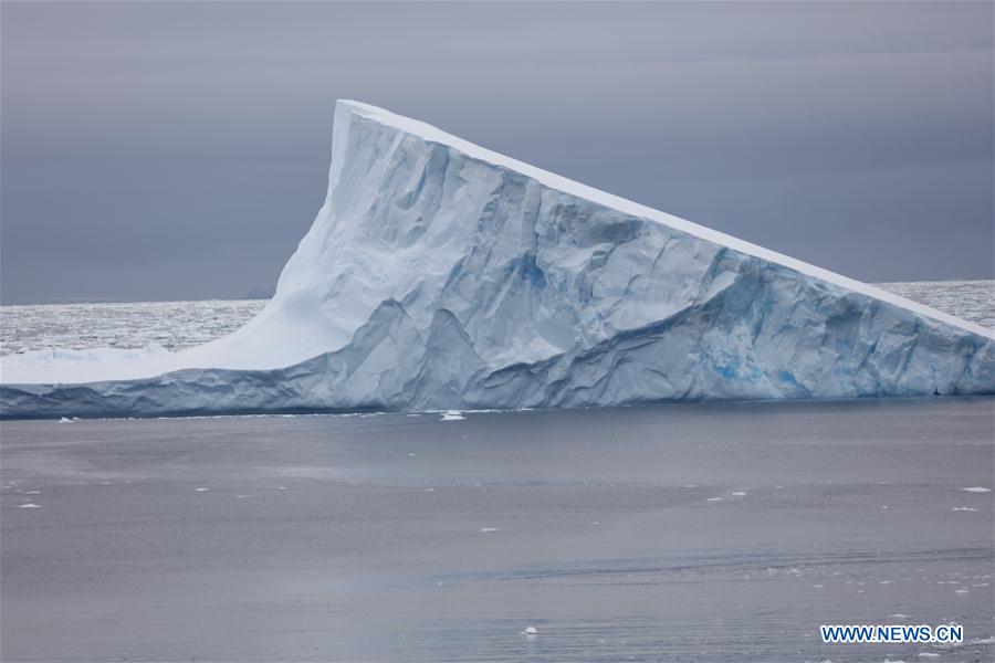 Expédition en Antarctique du brise-glace chinois Xuelong 