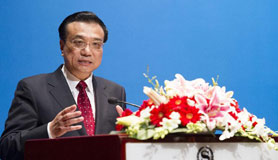 Participation du PM chinois Li Keqing au Sommet des dirigeants de l'Asie de l'Est et ses visites à Brunei, en Thaïlande et au Vietnam