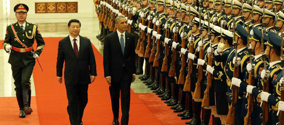 Xi Jinping s'entretient avec Barack Obama à Beijing