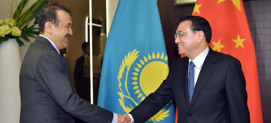 La Chine et le Kazakhstan s'engagent à renforcer leur coopération ferroviaire et énergétique
