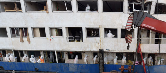 La Chine intensifie les opérations de recherche des corps des victimes du naufrage sur le Yangtsé