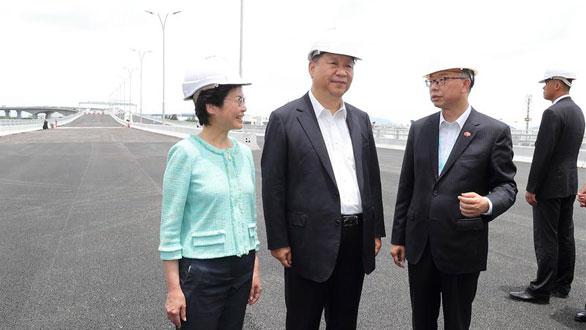 Le président chinois inspecte des projets d'infrastructures majeurs à Hong Kong