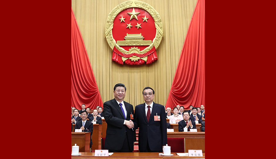 Xi Jinping signe un décret présidentiel pour nommer Li Keqiang Premier ministre