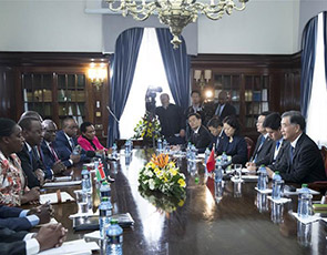 La Chine et le Kenya acceptent d'intensifier la coopération et de promouvoir les relations bilatérales