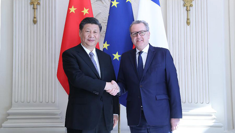 Xi vante l'esprit d'indépendance lors d'une rencontre avec le président de l'Assemblée nationale française