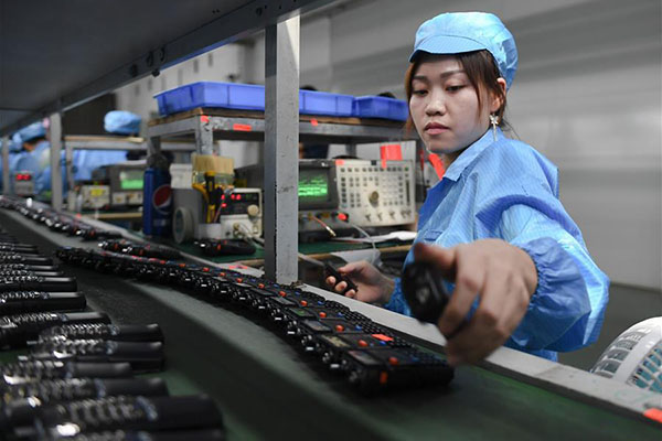 Chine : industrie de talkie-walkie au Fujian (sud-est)