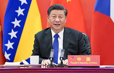 Le président chinois Xi Jinping préside le sommet Chine-PECO