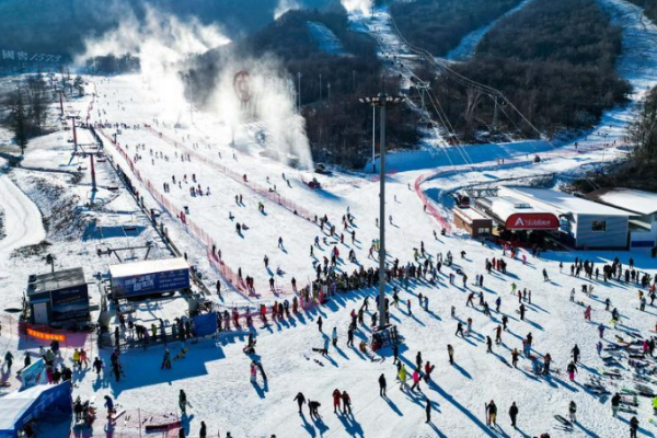 Les équipements de glace et de neige, nouveau moteur d'une croissance industrielle continue en Chine