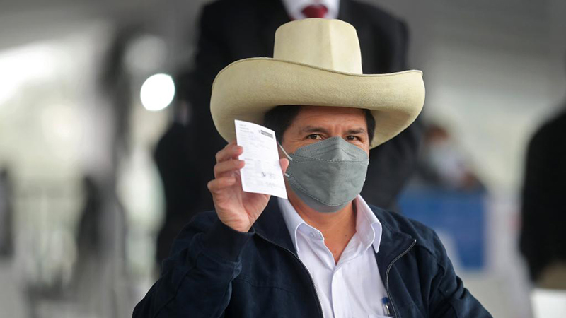 (COVID-19) Le président péruvien dit sa confiance dans le vaccin de Sinopharm après avoir été inoculé