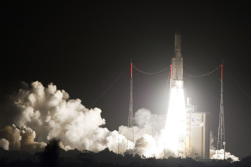 Lancement d'une fus&eacute;e Ariane 5 avec &agrave; son bord deux satellites de t&eacute;l&eacute;communication