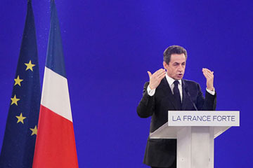 Présidentielles : Sarkozy en tête dans les sondages pour la première fois