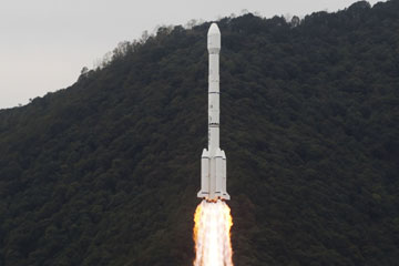 La Chine lance avec succ&egrave;s un satellite de communication fran&ccedil;ais dans l'espace