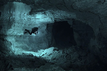 La plus longue caverne sous-marine en Russie