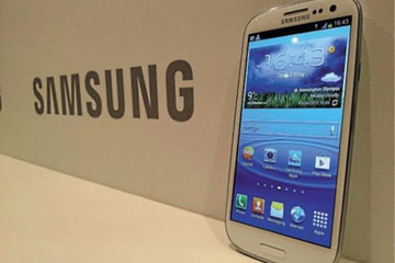 GALAXY S III : le rival de l'iPhone disponible en juin