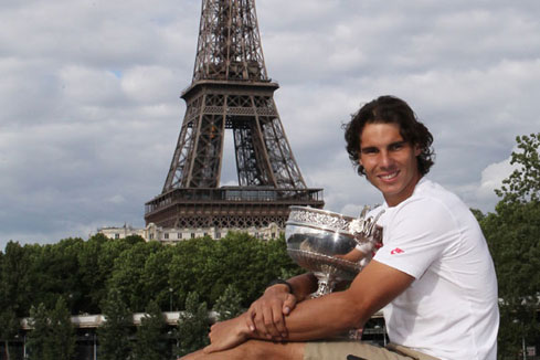 Tennis/Roland-Garros: Nadal remporte son septième trophée et bat le record de Bjorn Borg