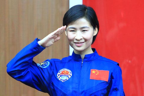 La Chine envoie sa premi&egrave;re femme astronaute dans l'espace
