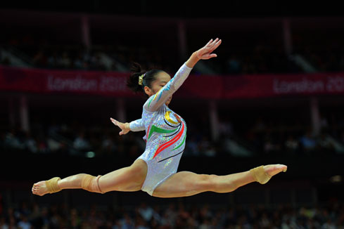 JO-2012 : La Chinoise Deng Linlin championne olympique à la poutre des épreuves de gymnastique
