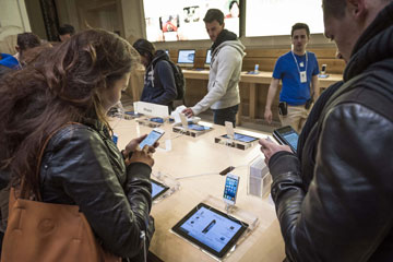 France : le jour de lancement de l'iPhone 5 l&eacute;g&egrave;rement perturb&eacute; par un mouvement social