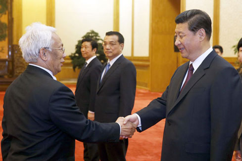De hauts dirigeants chinois rencontrent les ambassadeurs étrangers à Beijing