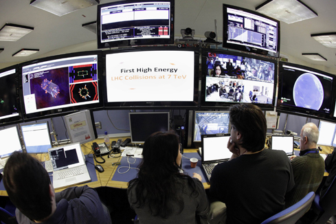 CERN : Premi&egrave;res collisions de protons &agrave; haute &eacute;nergie