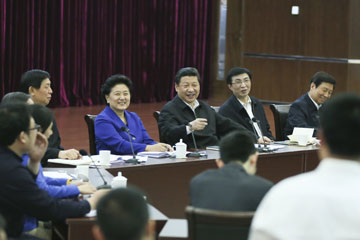 Xi Jinping appelle les jeunes à contribuer au "rêve chinois"