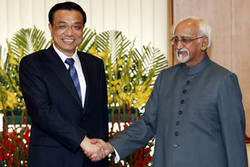 Le PM chinois appelle au renforcement des échanges parlementaires et interpartites avec l'Inde