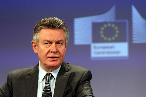 L'UE impose des taxes antidumping provisoires sur les panneaux solaires chinois