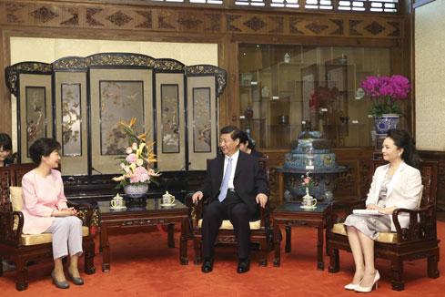 Xi Jinping et Park Geun-hye poursuivent leur discussion sur des questions majeures