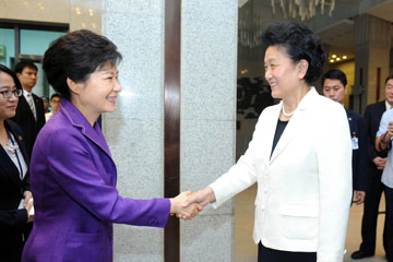 La vice-Première ministre chinoise Liu Yandong rencontre la présidente de la République de Corée