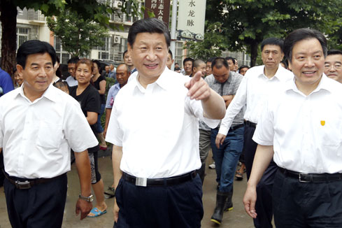 Xi Jinping appelle les membres du PCC à maintenir la Chine rouge