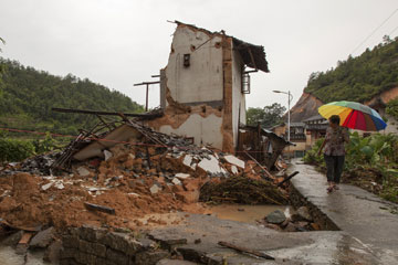 Chine : le typhon Soulik fait trois morts au Guangdong