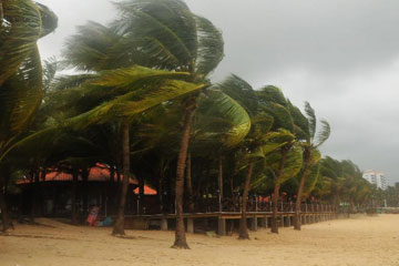 Chine: alerte aux hautes vagues à l'approche de la tempête tropicale Mangkhut