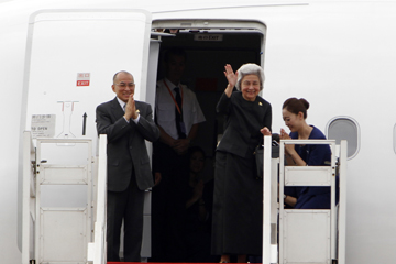 Le roi du Cambodge en route vers Beijing pour un examen médical de routine