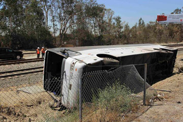 USA: un bus de tourisme se renverse &agrave; Los Angeles, 50 bless&eacute;s