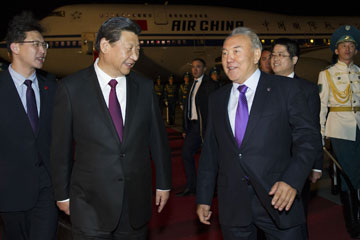 Arrivée du président chinois à Astana pour une visite au Kazakhstan
