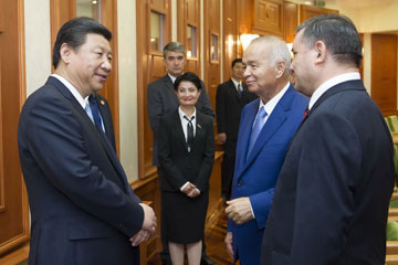 Xi Jinping appelle à des échanges parlementaires rapprochés entre la Chine et l'Ouzbékistan