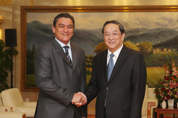 Le conseiller politique suprême chinois rencontre le Premier ministre de Vanuatu