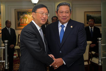 Le président indonésien reçoit le conseiller d'Etat chinois