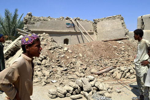 S&eacute;isme au Pakistan : le nombre de morts s'&eacute;l&egrave;ve &agrave; 355