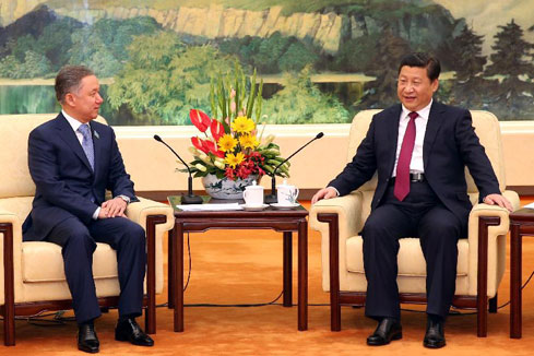 Le président chinois rencontre le président de la Chambre basse du Parlement kazakh