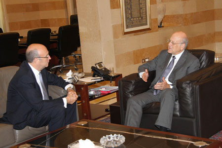 M. Plumbly déclare "ne pas avoir connaissance" d'un projet de destruction d'armes chimiques syriennes au Liban