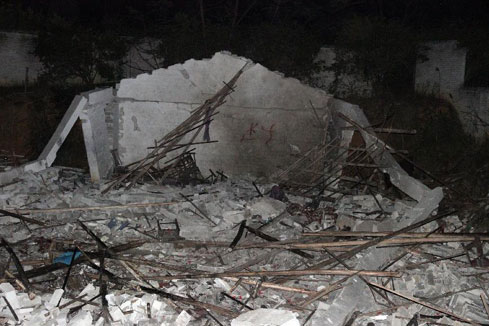 Onze morts et 17 bless&eacute;s dans l'explosion d'une usine (nouveau bilan)