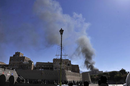 Yémen: 20 morts dans un attentat-suicide contre le ministère de la Défense à Sanaa