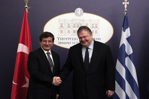 La Grèce et la Turquie s'engagent à soutenir la résolution de la question chypriote