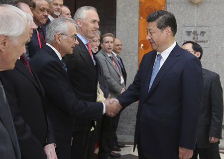 Xi Jinping : la Chine doit apprendre des pays étrangers