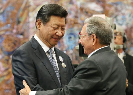 Les dirigeants chinois et cubain s'engagent à renforcer l'amitié et la coopération réciproque