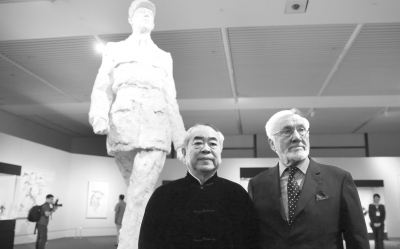 Un sculpteur français et un peintre chinois exposent leurs œuvres