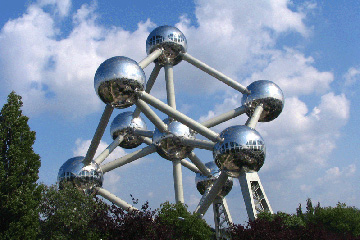 Bruxelles : l'Atomium &agrave; visiter en 26 langues